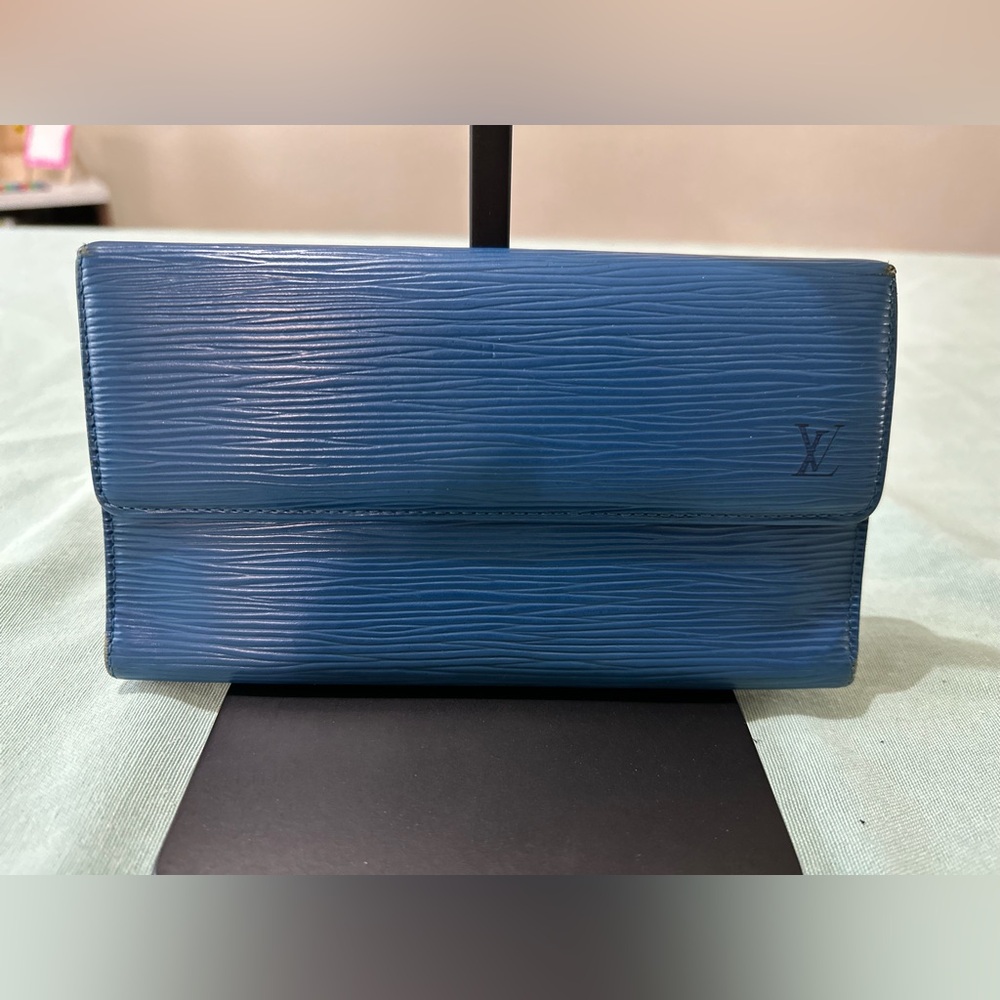 Authentic vintage Louis Vuitton Textured Blue Wallet
